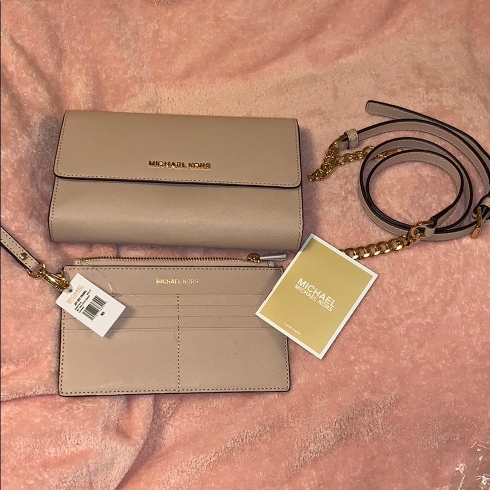 Michael kors jet set travel crossbody bag